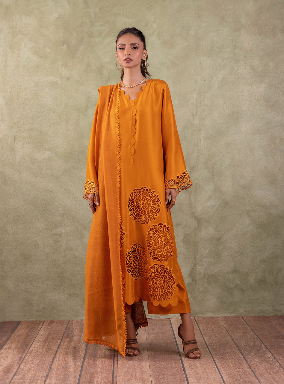 Zainab Chottani | Luxury Pret | BURNING AMBER