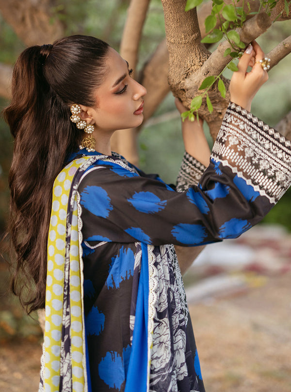 Zainab Chottani | Tahra Lawn 24 | FREYA - D 10B - Khanumjan  Pakistani Clothes and Designer Dresses in UK, USA 