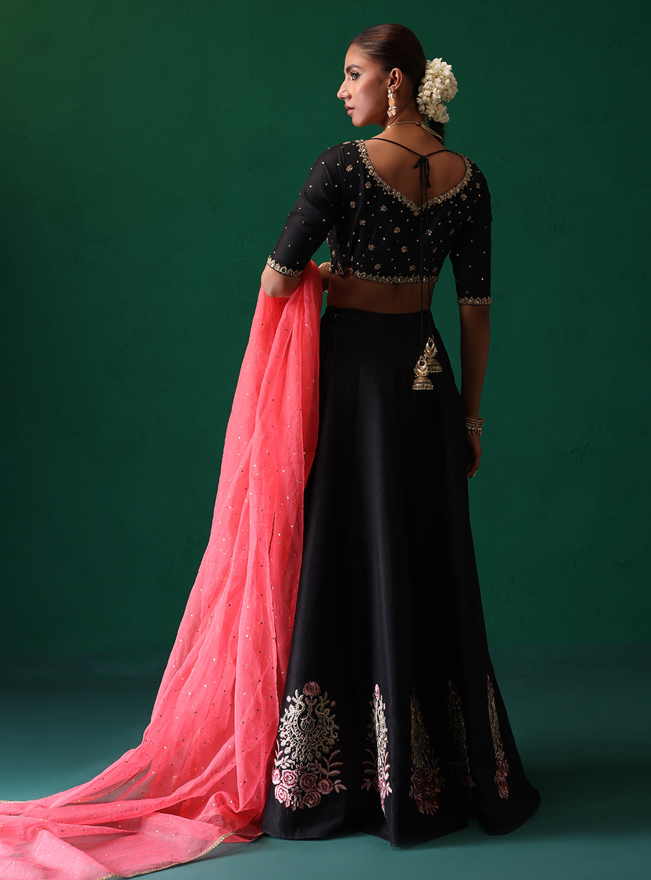 Zainab Chottani | Semi Formals | ARASIH