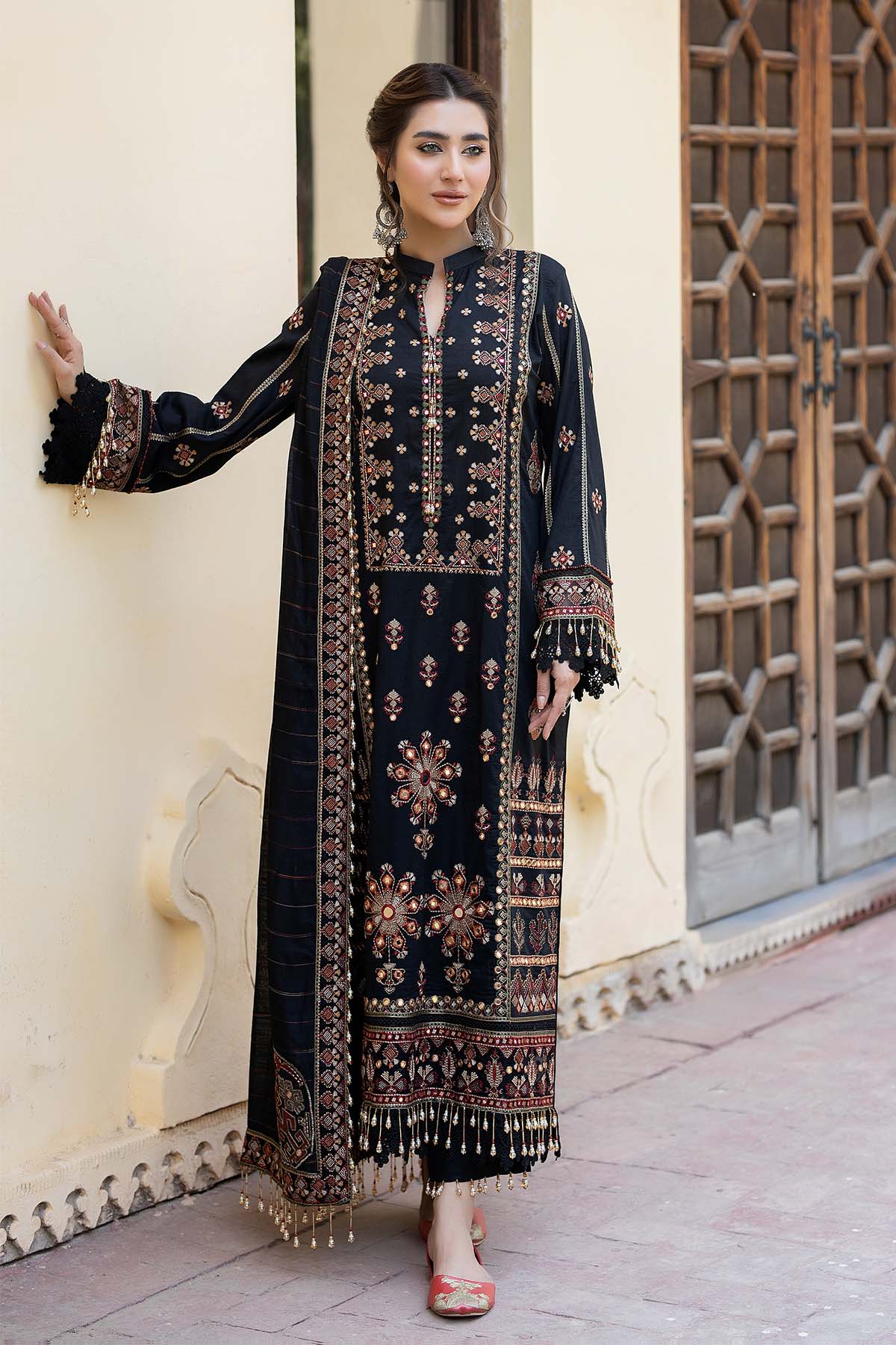 Raeesa Premium | Pankh Luxury Lawn | P -05