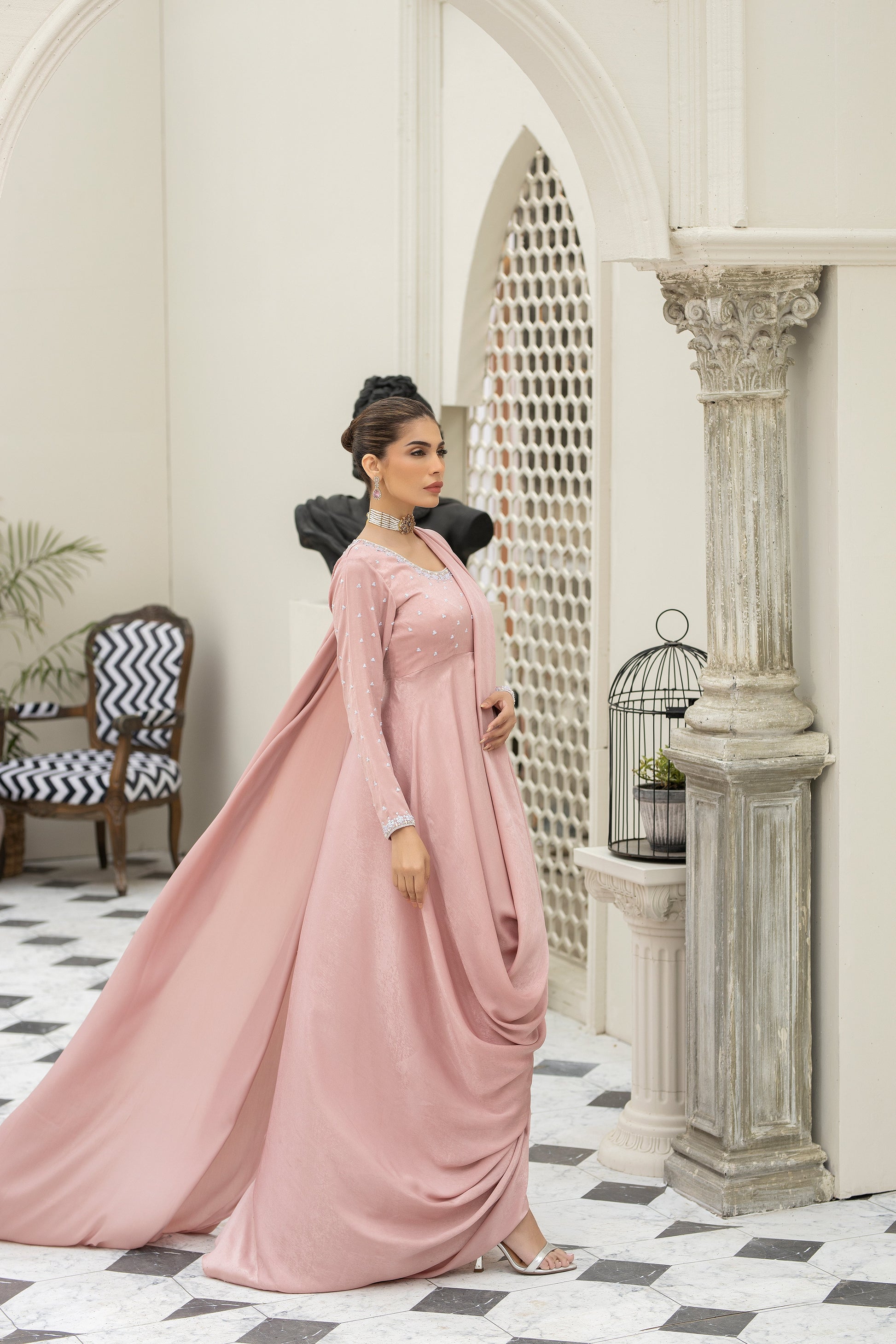 Purple haze Pret Studio | Noubahar Luxury Formals | Misty Rose - Khanumjan  Pakistani Clothes and Designer Dresses in UK, USA 