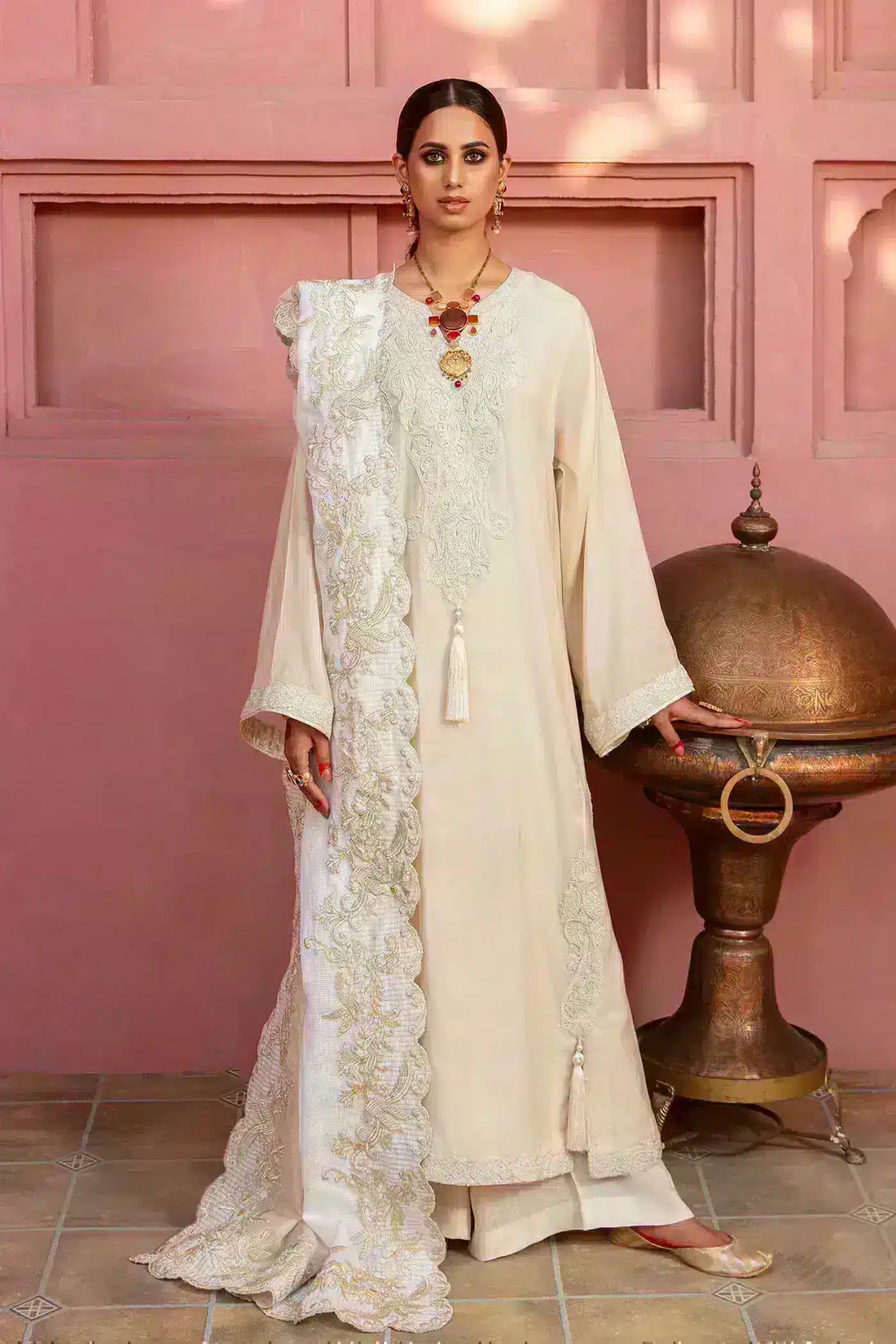 Nilofer Shahid | Nur e Subh Formals | Naz - Khanumjan  Pakistani Clothes and Designer Dresses in UK, USA 