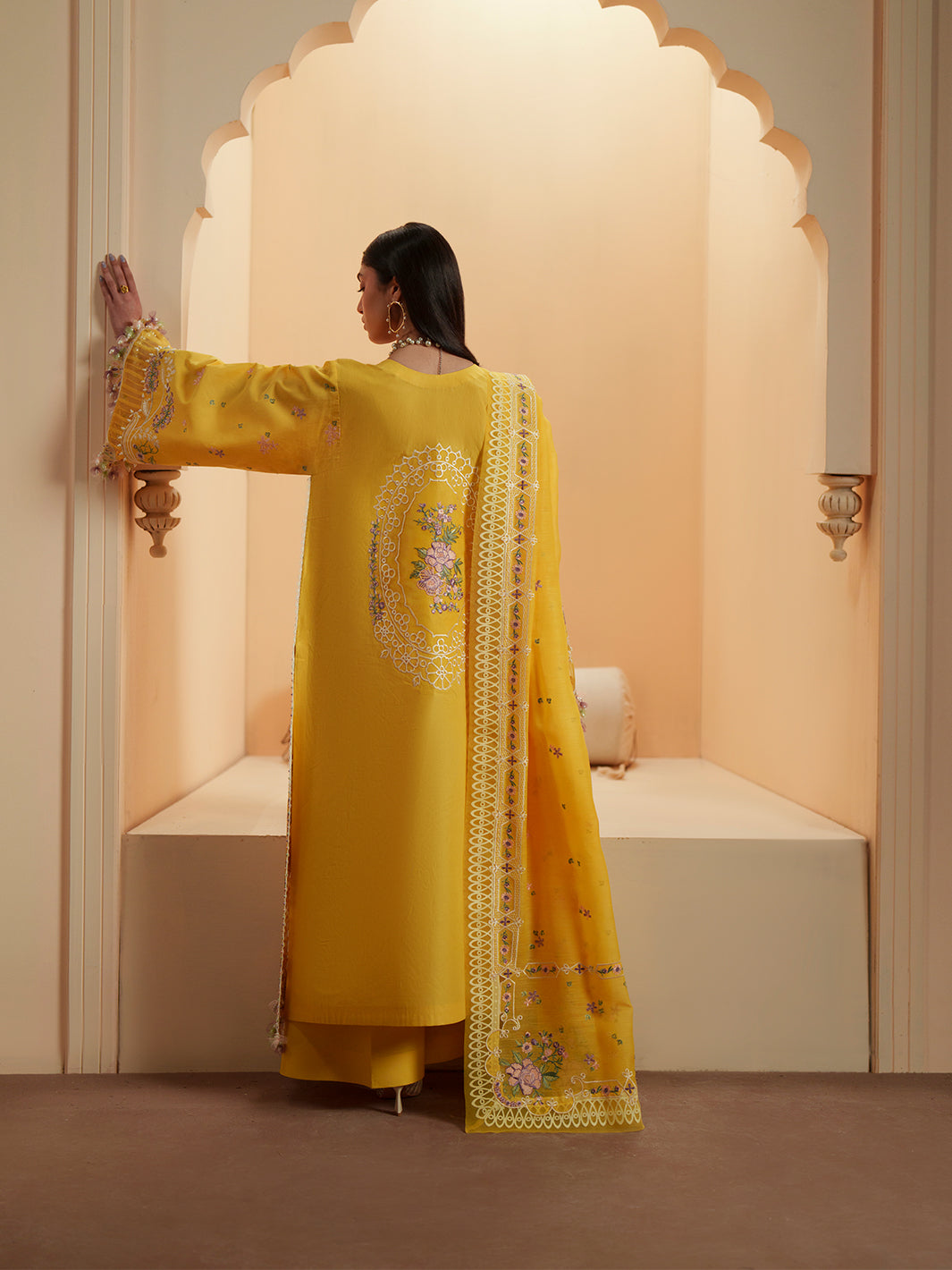 Bin Ilyas | Mashriq Luxury Lawn 26 | D-111-A