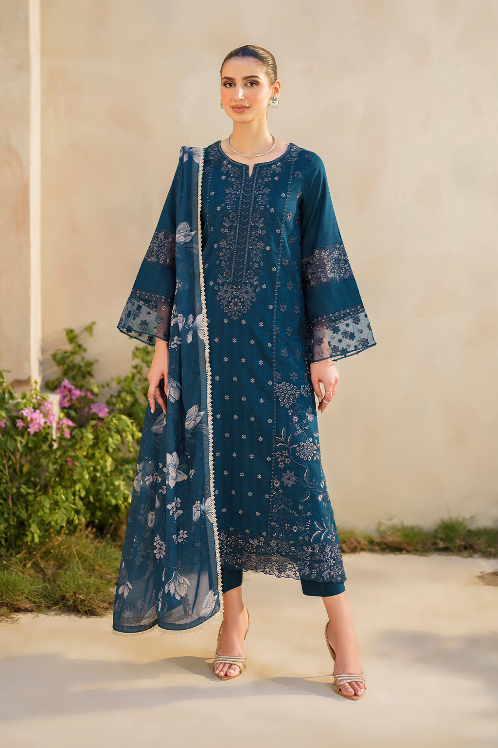 Iznik | Festive lawn 24 | SFL-01 - Khanumjan  Pakistani Clothes and Designer Dresses in UK, USA 