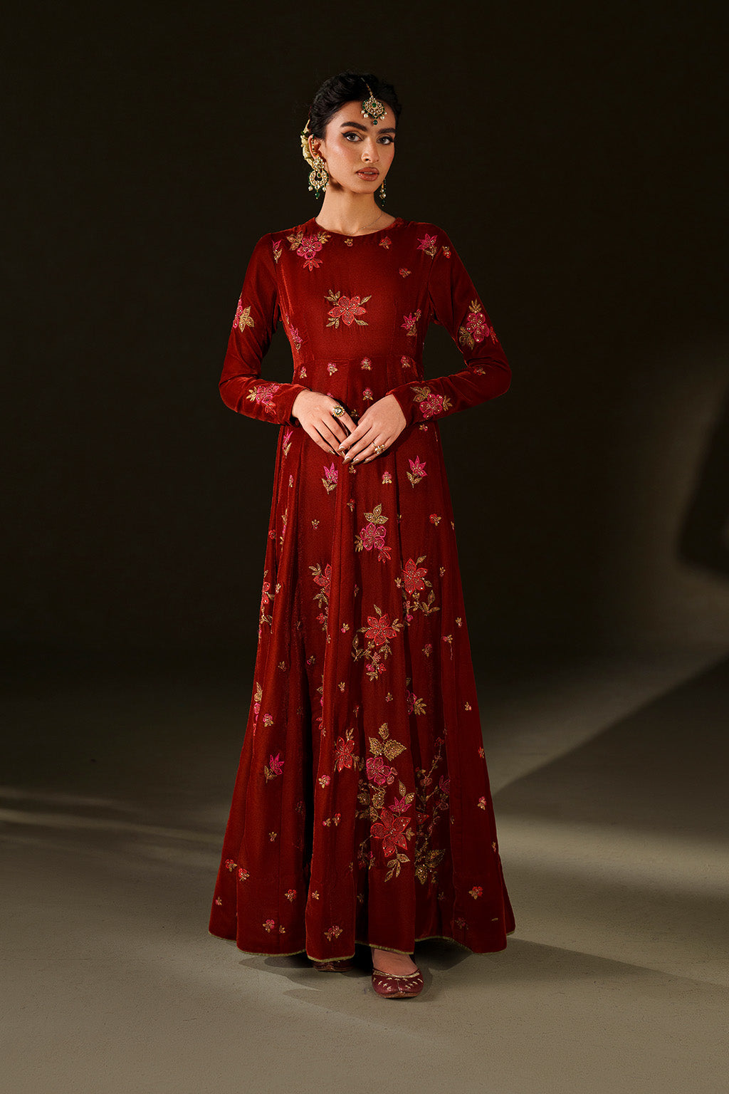 Iznik | Velvet 25 | IV-79 Embroidered Velvet