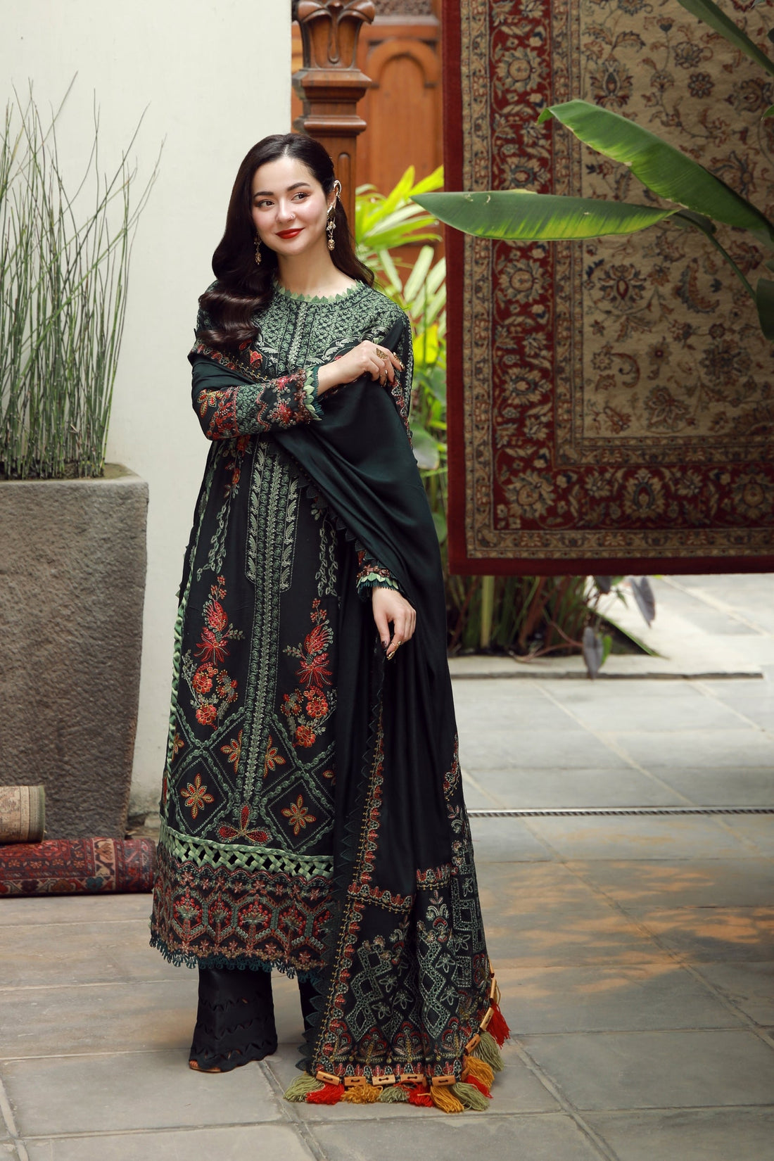 Maryam Hussain | Winter Shawl 25 | Almas