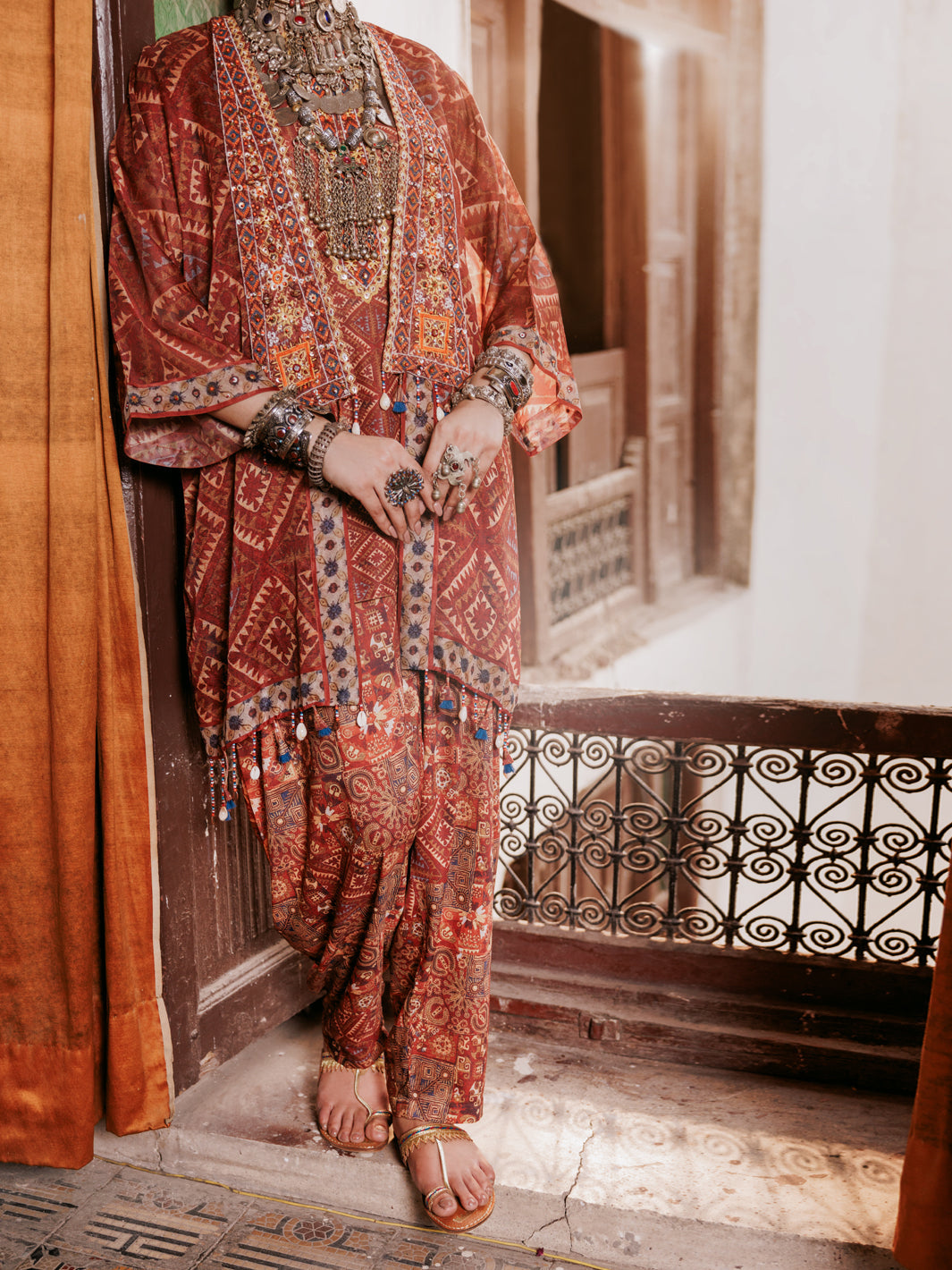 Almirah | Lok Wirsa Signature Collection | ALP-3PS-1959A