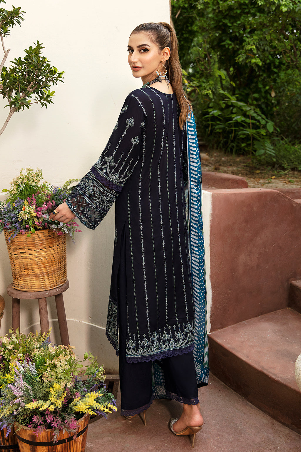 Ramsha | Luxury Lawn 24 | Y-803 - Khanumjan  Pakistani Clothes and Designer Dresses in UK, USA 