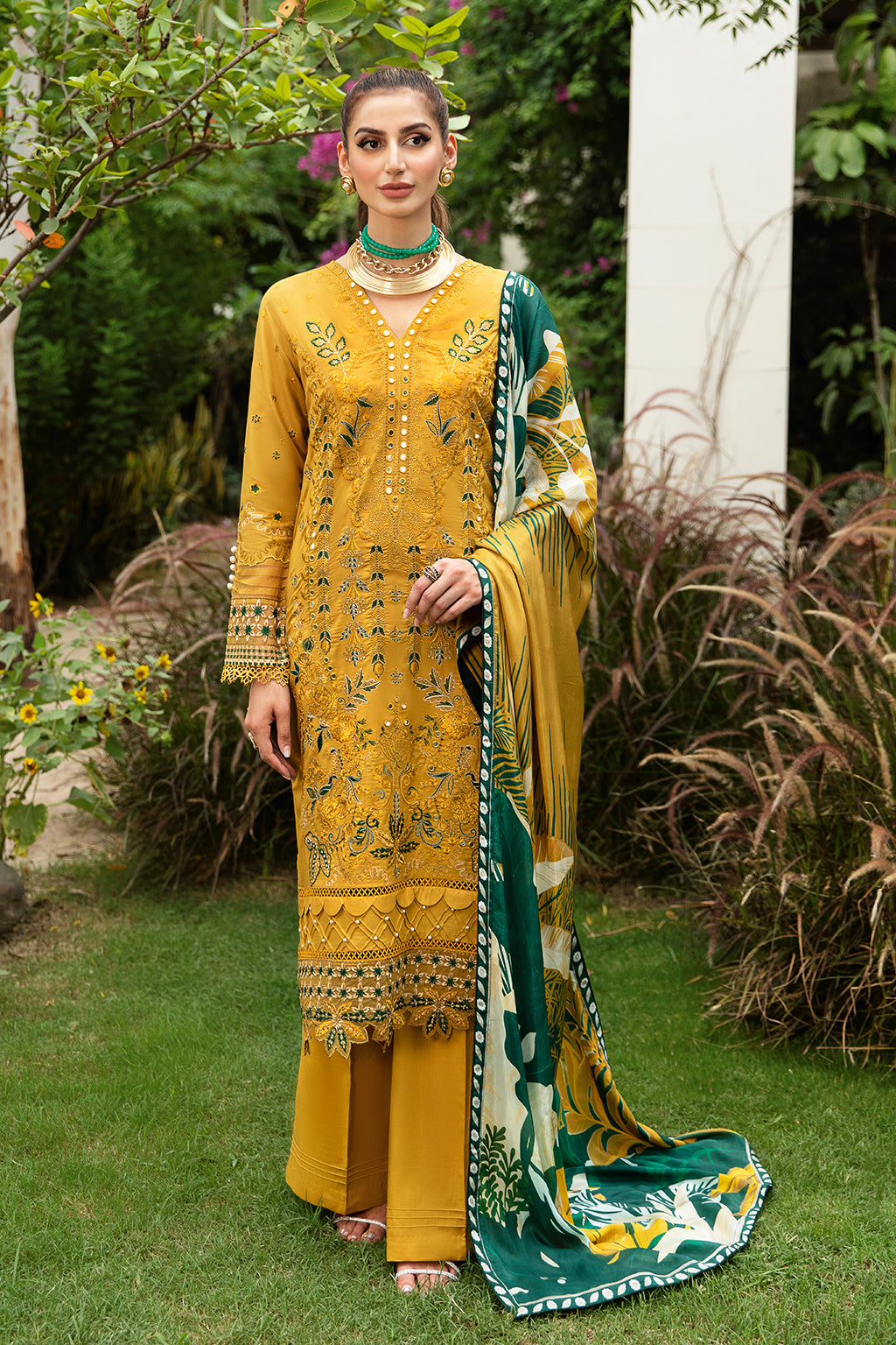 Ramsha | Luxury Lawn 24 | Y-805 - Khanumjan  Pakistani Clothes and Designer Dresses in UK, USA 