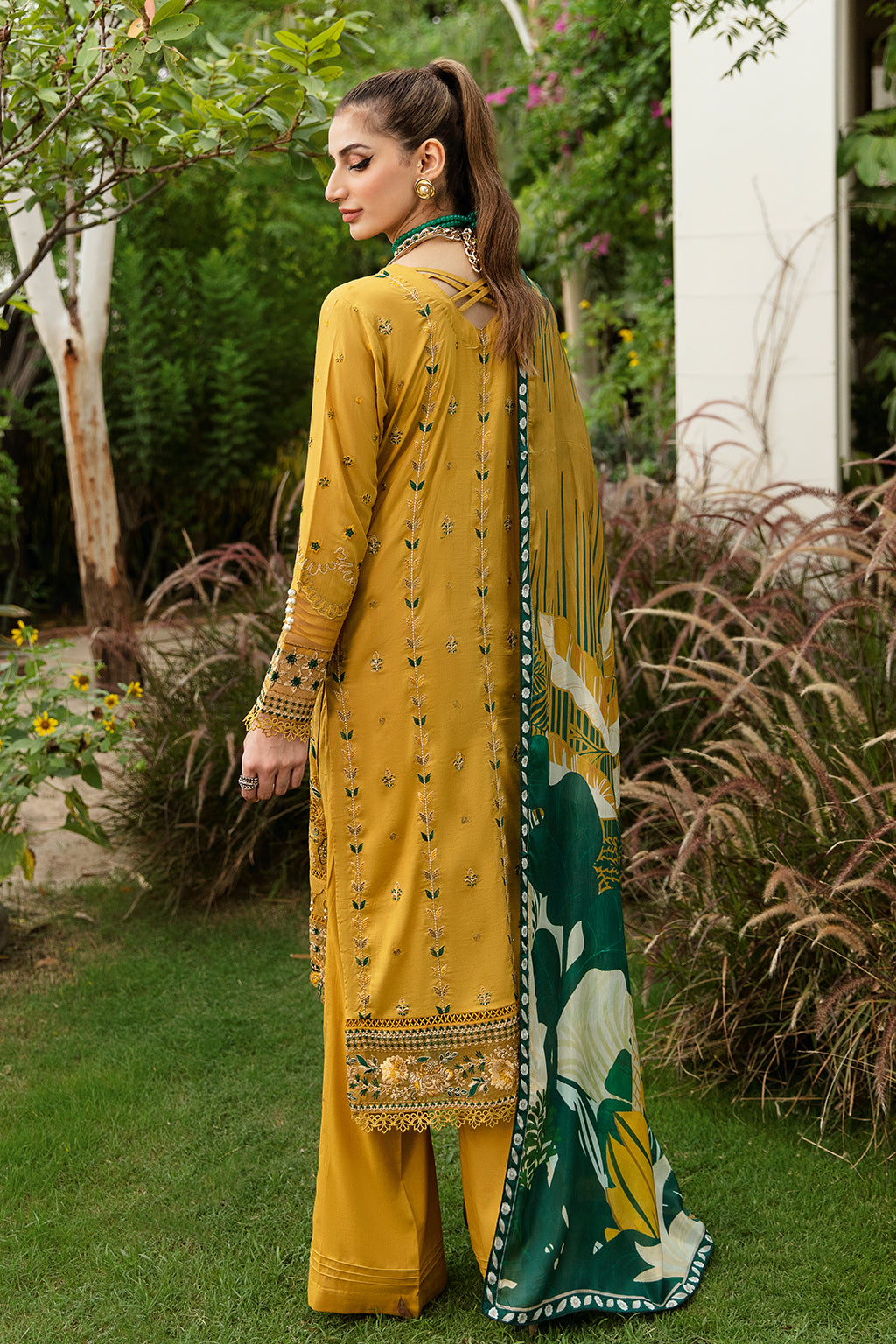 Ramsha | Luxury Lawn 24 | Y-805 - Khanumjan  Pakistani Clothes and Designer Dresses in UK, USA 