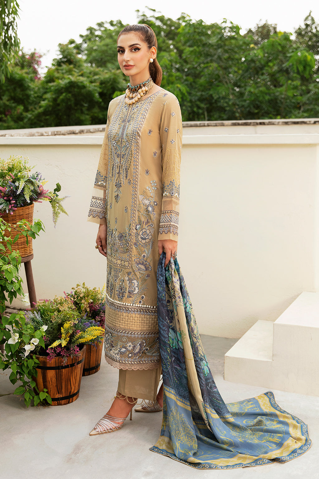 Ramsha | Luxury Lawn 24 | Y-802 - Khanumjan  Pakistani Clothes and Designer Dresses in UK, USA 