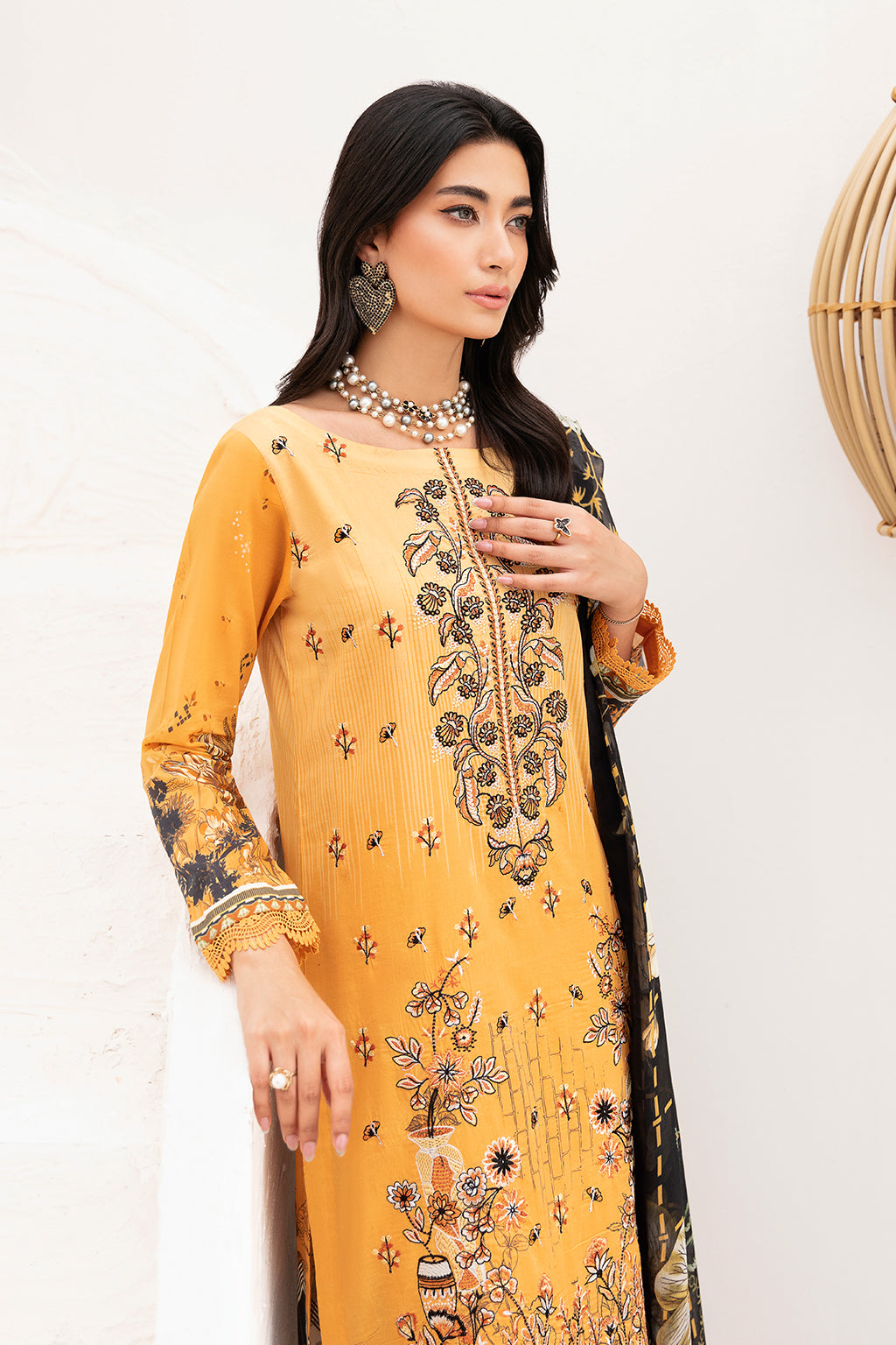 Ramsha | Mashaal Luxury Lawn | L-1111 - Khanumjan  Pakistani Clothes and Designer Dresses in UK, USA 