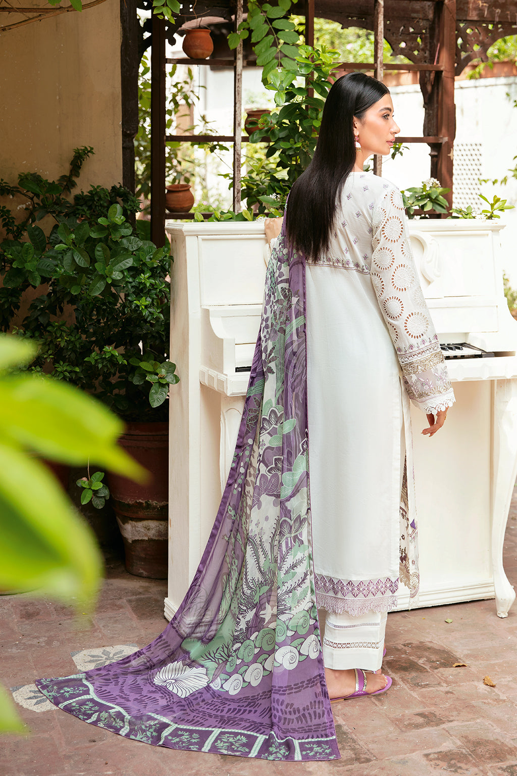 Ramsha | Mashaal Luxury Lawn | L-809 - Khanumjan  Pakistani Clothes and Designer Dresses in UK, USA 