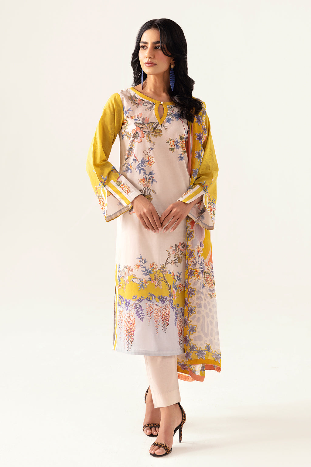 Ramsha | Pinted Lawn | RP-111 - Khanumjan  Pakistani Clothes and Designer Dresses in UK, USA 