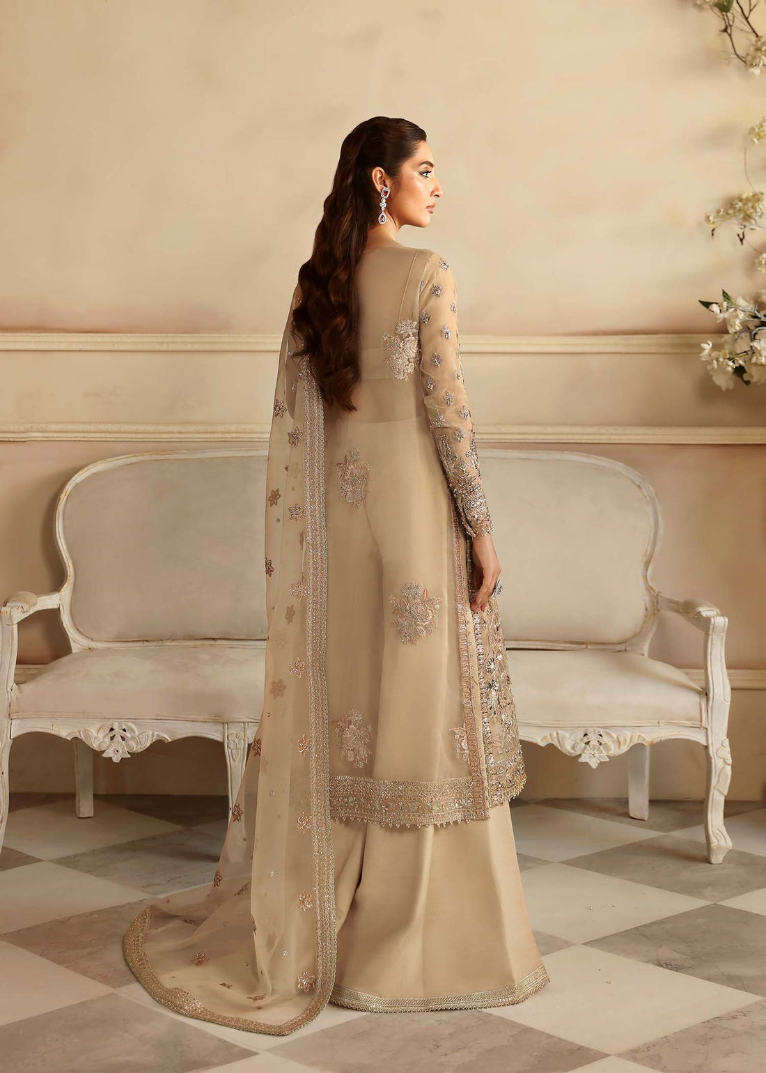 Akbar Aslam | Aleia Luxury Formals | Nacar