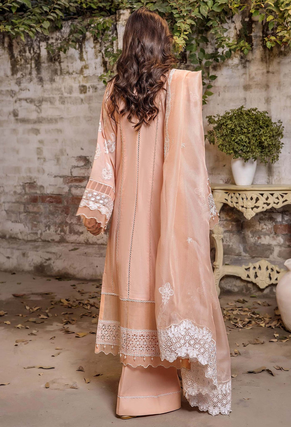 Adans Libas | Inara 25 | CHIKANKARI 4773