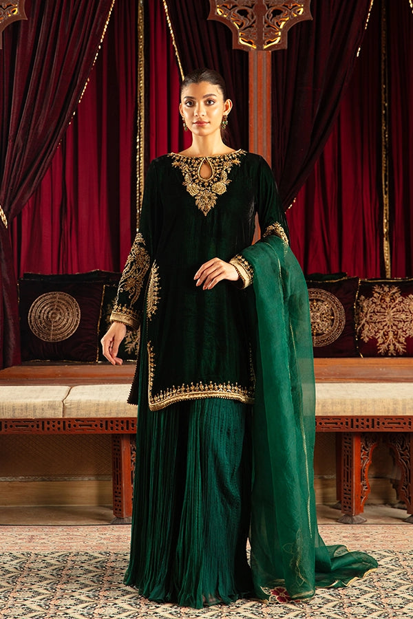 Laj | Velvets Formals | Amira