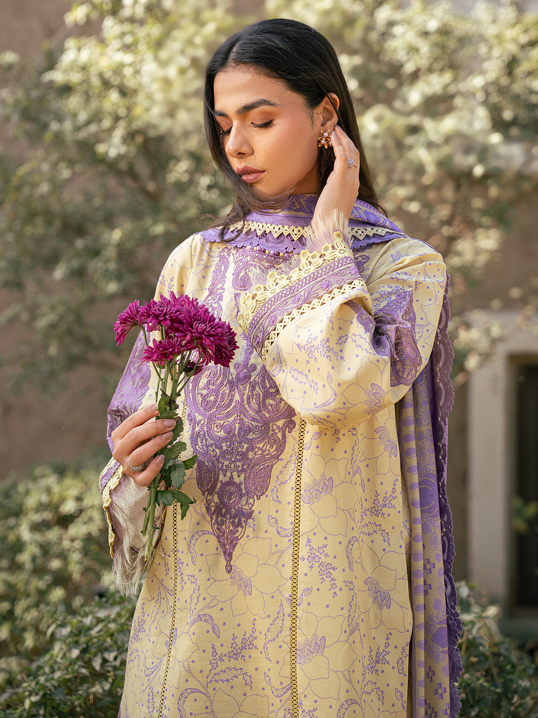 Bin Ilyas | Hazel Printed Lawn 25 | 2074 - A
