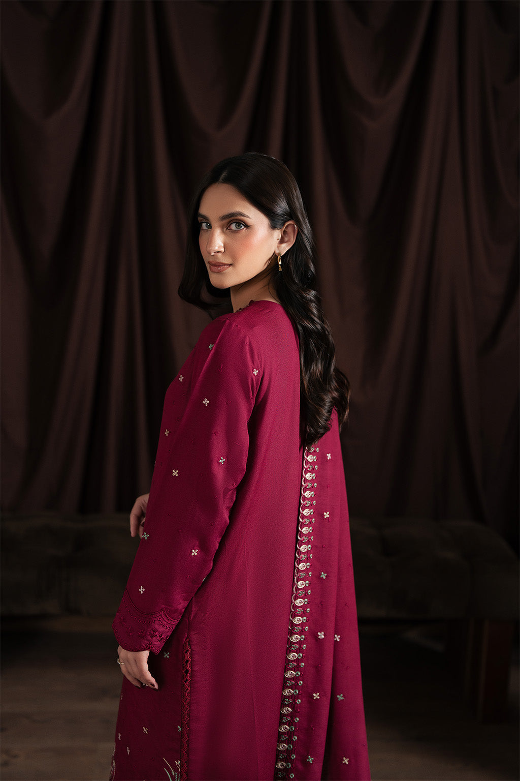 Neeshay | Winter Reverie | Merlot