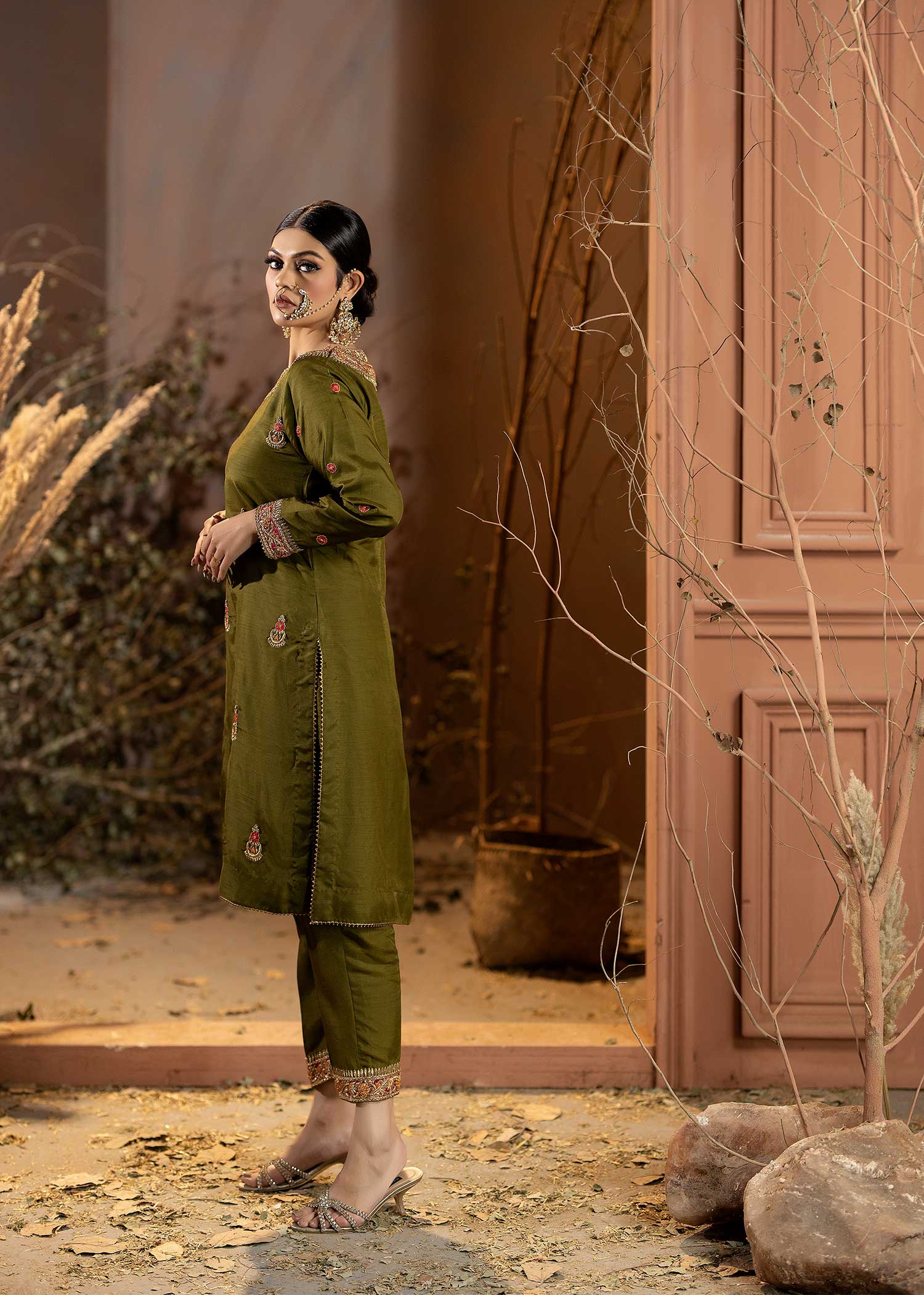 Purple Haze Pret Studio | Apsara Formals | Yasmin - Khanumjan  Pakistani Clothes and Designer Dresses in UK, USA 