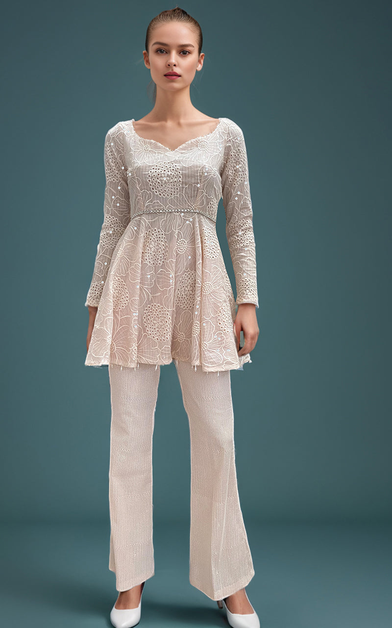 Threads and Motifs | Resort Collection | 9405