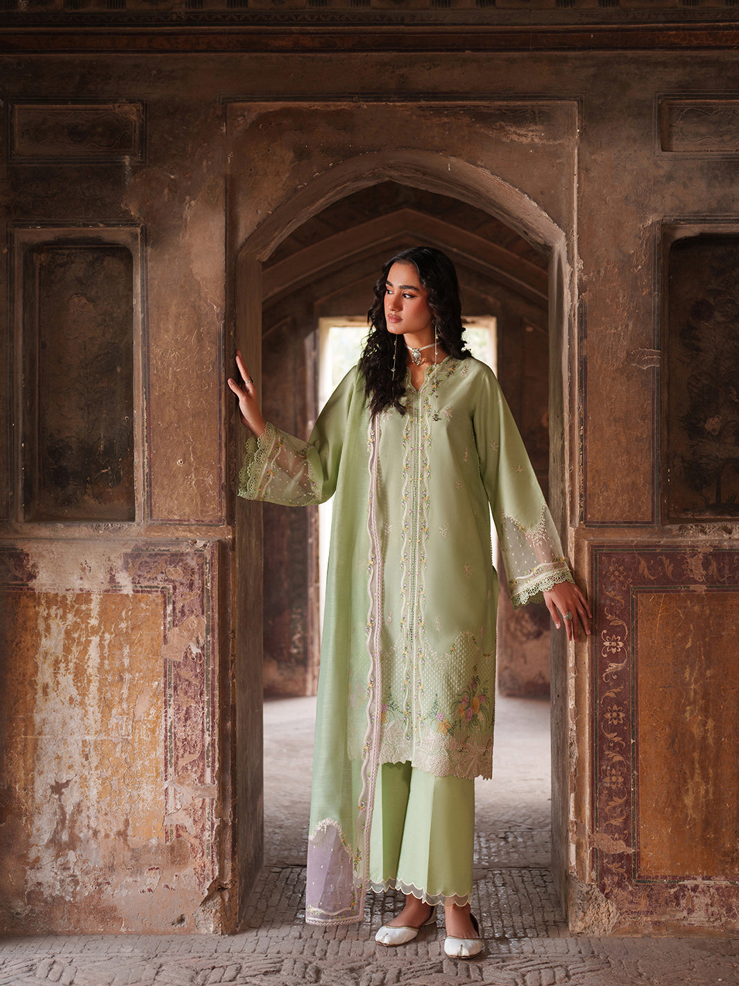Binilyas | Suroor Eid Pret 26 | 243-A