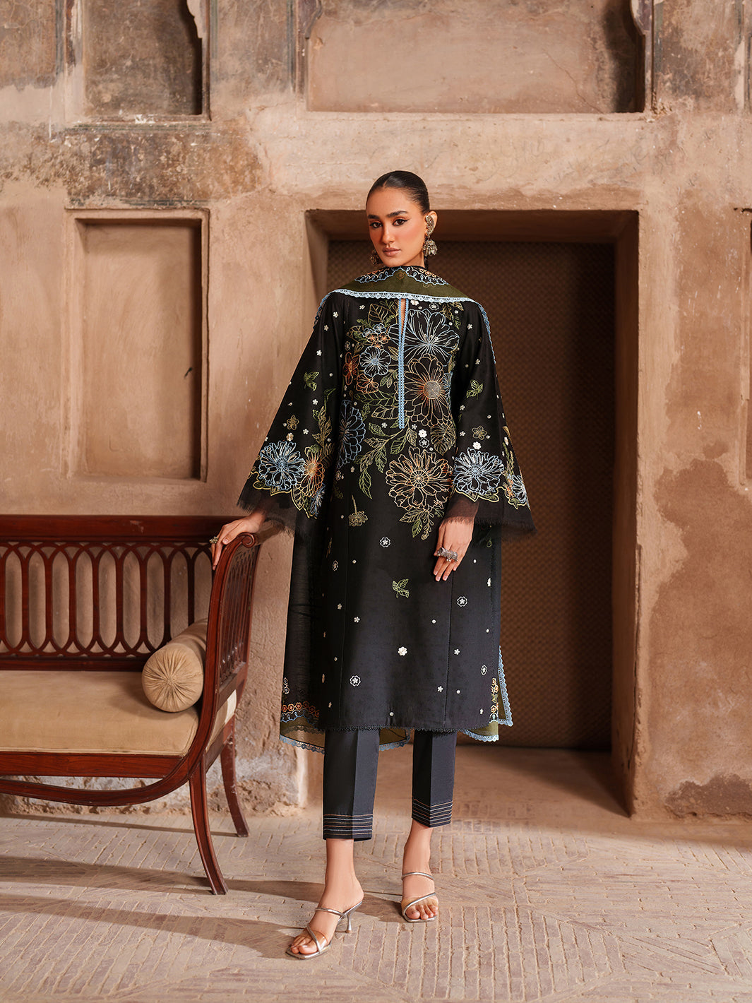 Binilyas | Suroor Eid Pret 26 | 244-A