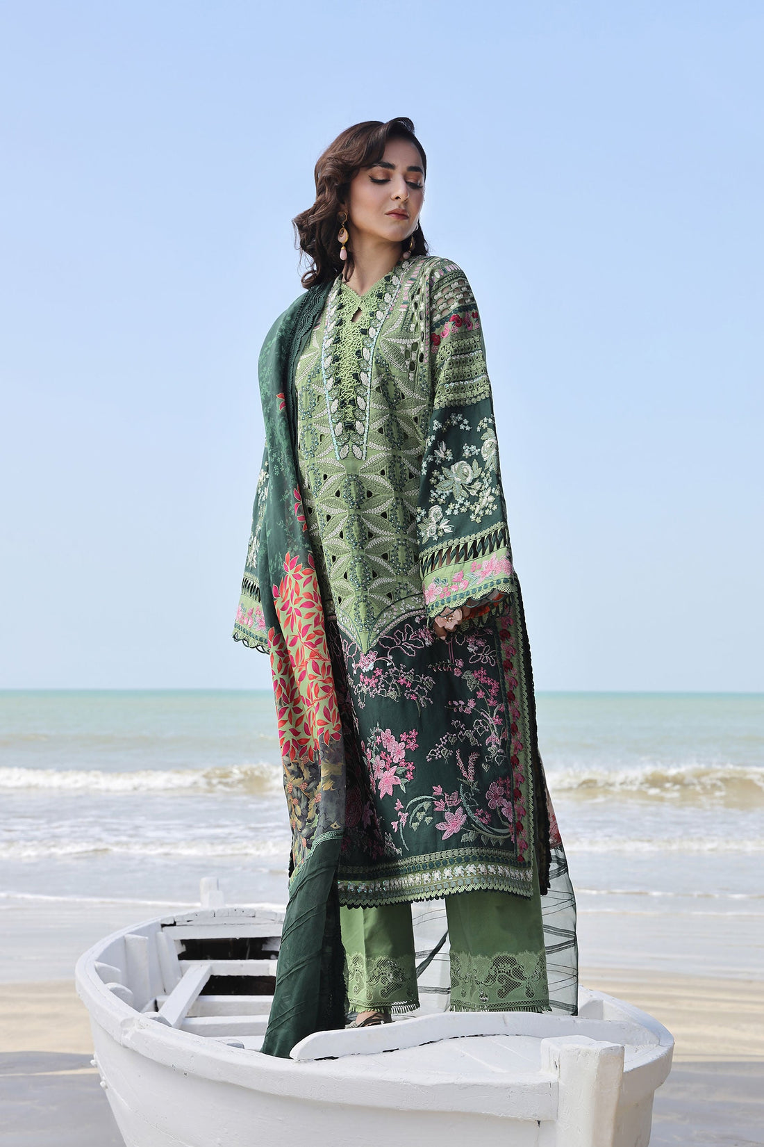 Maryam Hussain | Luxury Lawn 24 | GARDENIA - Khanumjan  Pakistani Clothes and Designer Dresses in UK, USA 