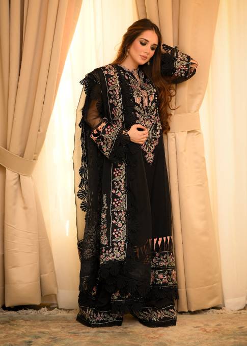 Meeral | Wedding Formals | Arisa