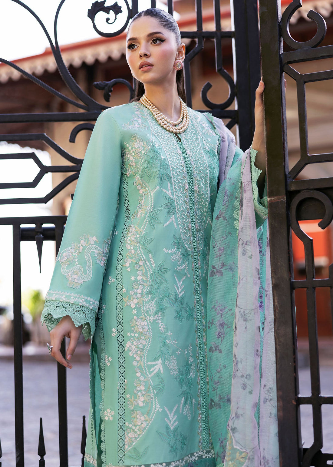 Saira Shakira | Bloom Lawn 25 | CHLOE 3-B