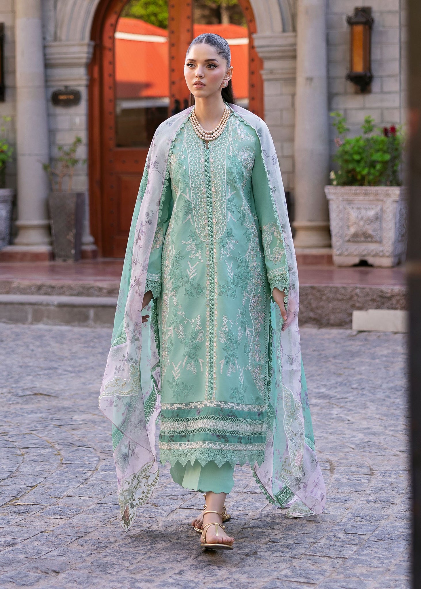 Saira Shakira | Bloom Lawn 25 | CHLOE 3-B