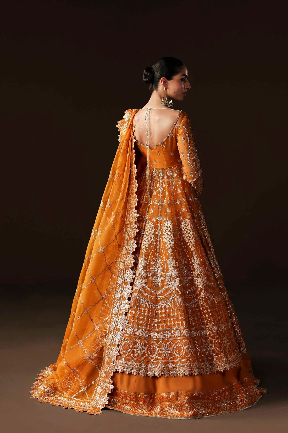 Akbar Aslam | Luxury Formals | Muselet