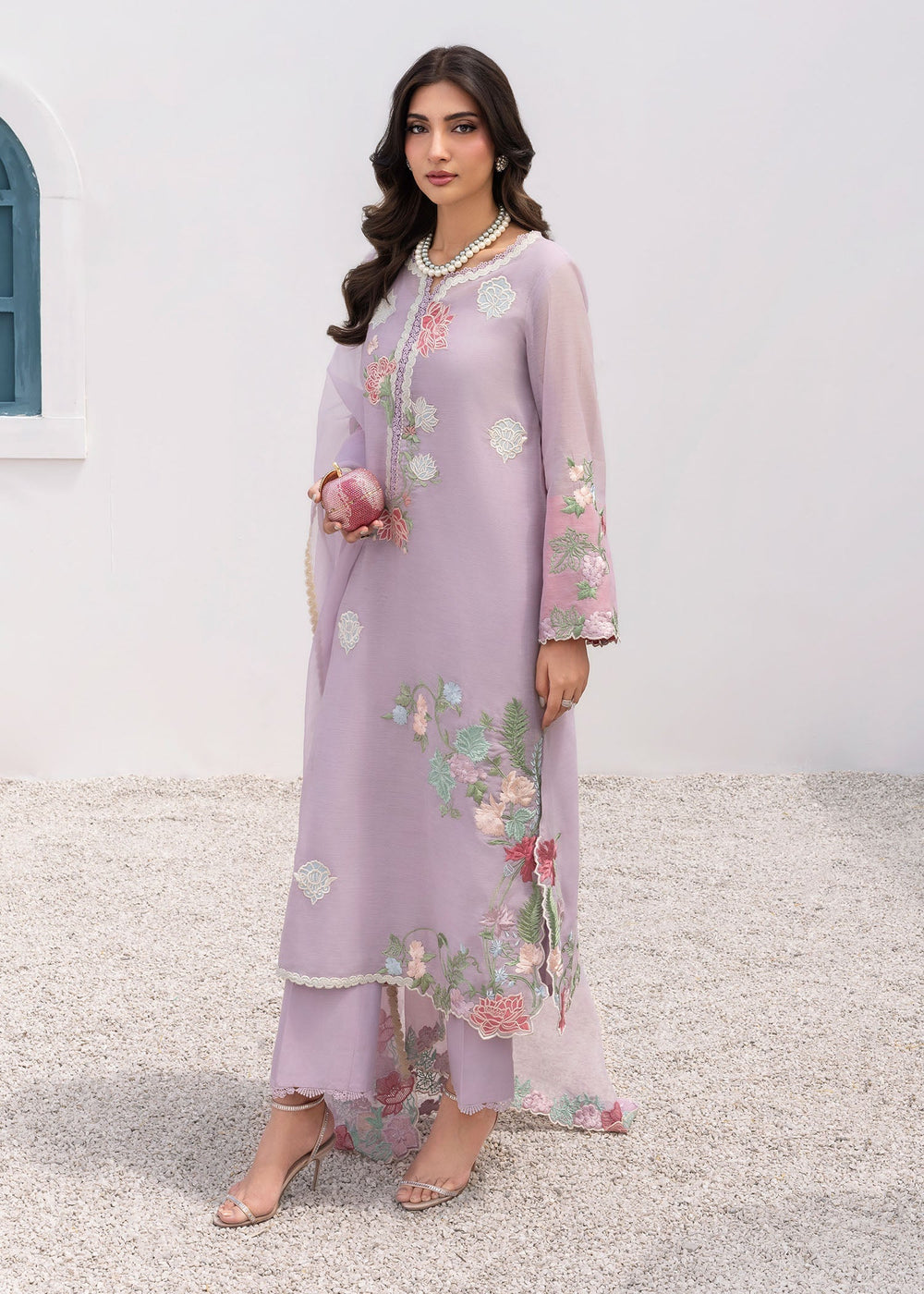 Saira Shakira | Rosea Casual Pret 25 | Irisé
