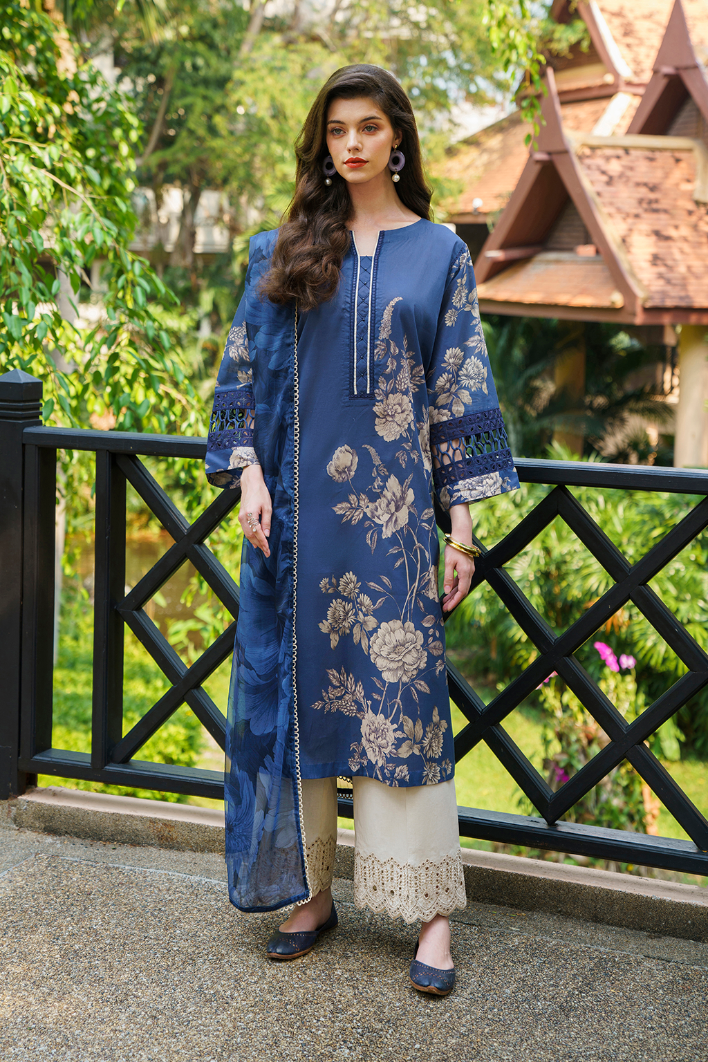 Iznik | Exclusive Lawn | UE-220 PRINTED LAWN - Khanumjan  Pakistani Clothes and Designer Dresses in UK, USA 