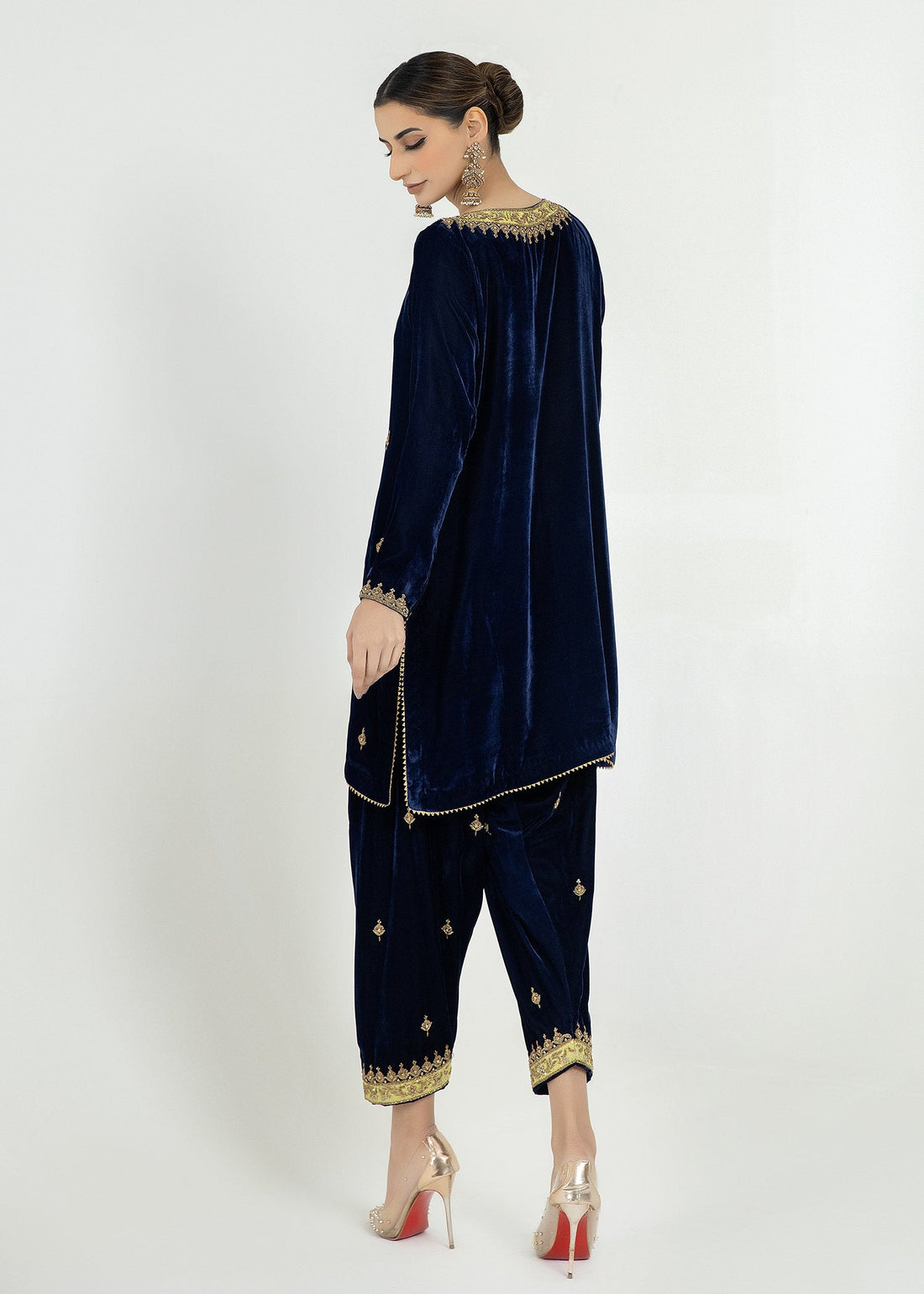 Purple Haze Pret Studio | Apsara Formals | Kyanite - Khanumjan  Pakistani Clothes and Designer Dresses in UK, USA 