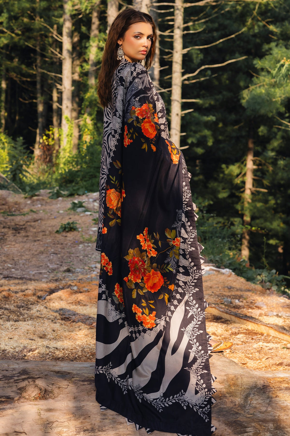 Charizma | Aniiq Embroidered Collection | STAPLE SHAWL ANW4-03