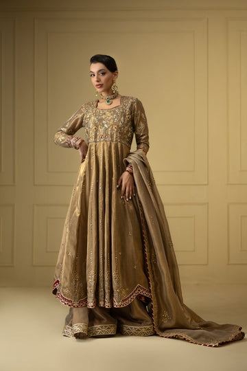 Sana Abbas | Suvi Wedding Formals | SILA