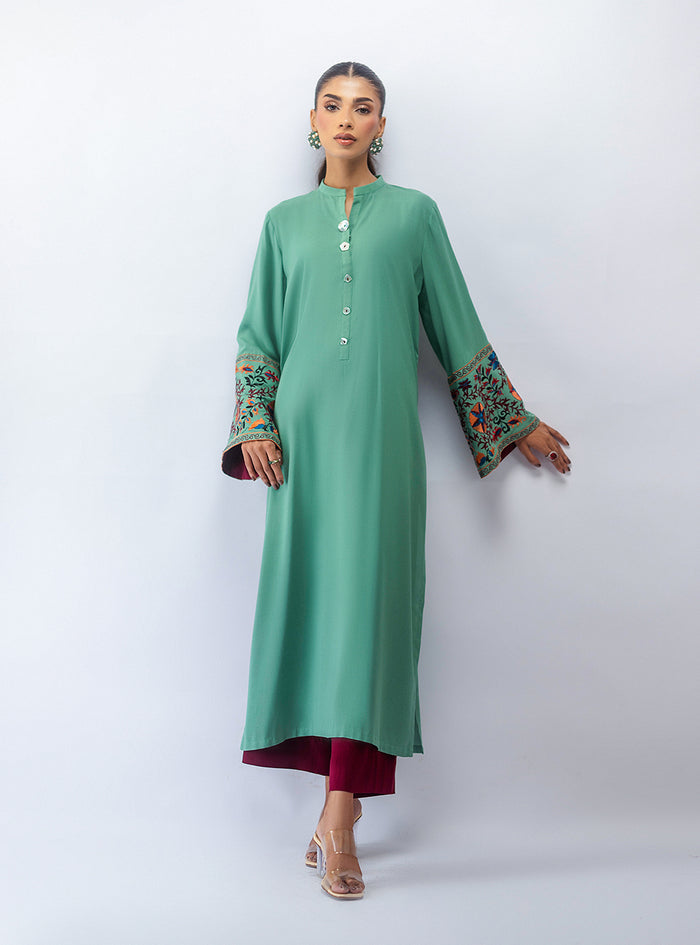 Zainab Chottani | Aara Moonsoon Edit | Mint Escape