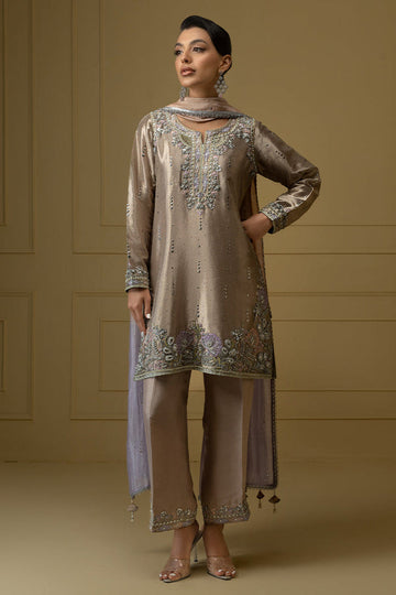 Sana Abbas | Suvi Wedding Formals | LEYA