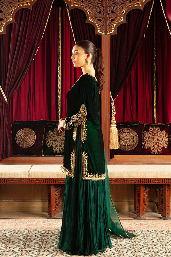 Laj | Velvets Formals | Amira