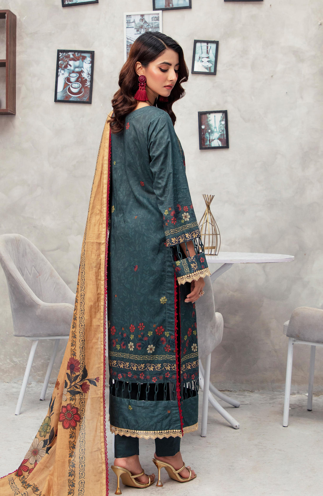 Alzohaib | Digital Printed Cambric | Colors Digital Cambric 3 Piece-CDC-2-25-04