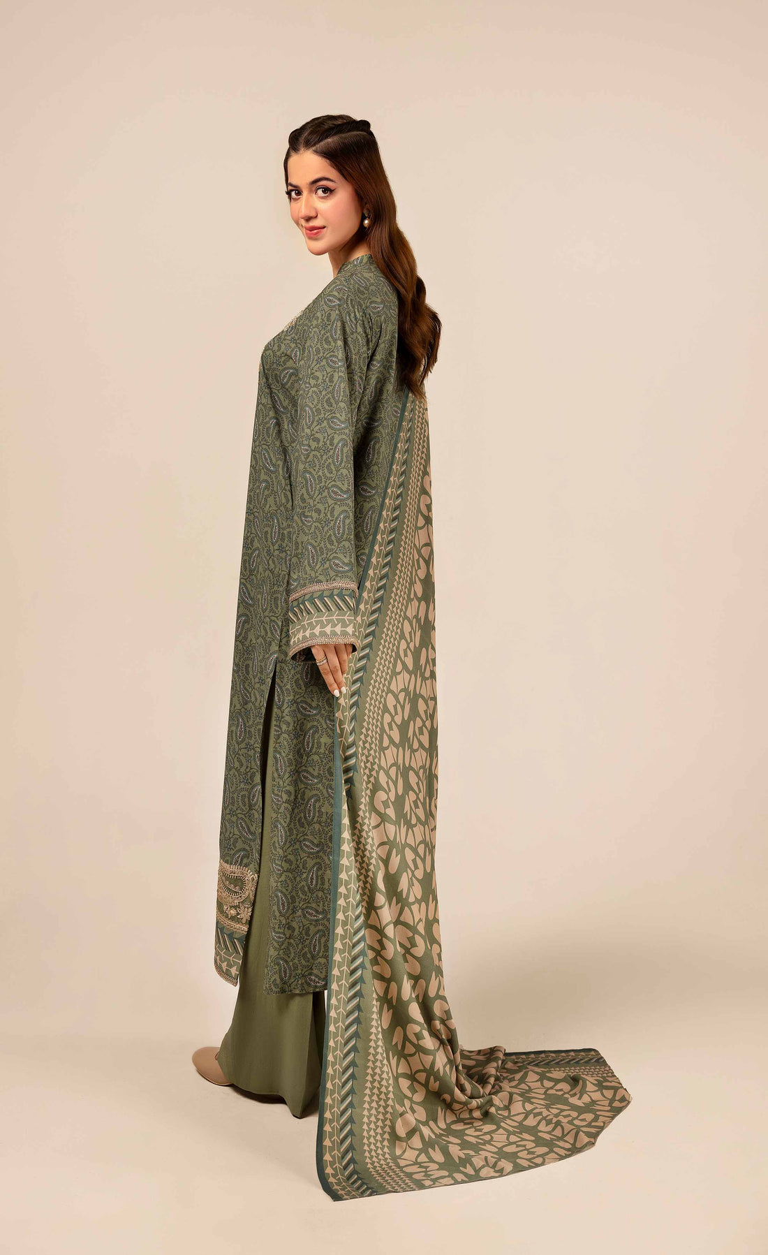 Nishat Linen | Naqsh Winter 2024 | Suit - 42404099