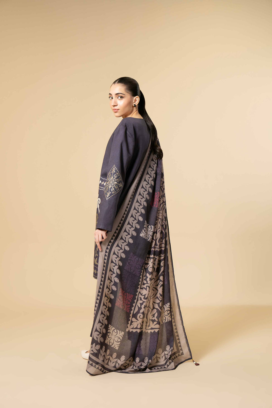 Nishat Linen | Naqsh Winter 2024 | Suit - 42404240