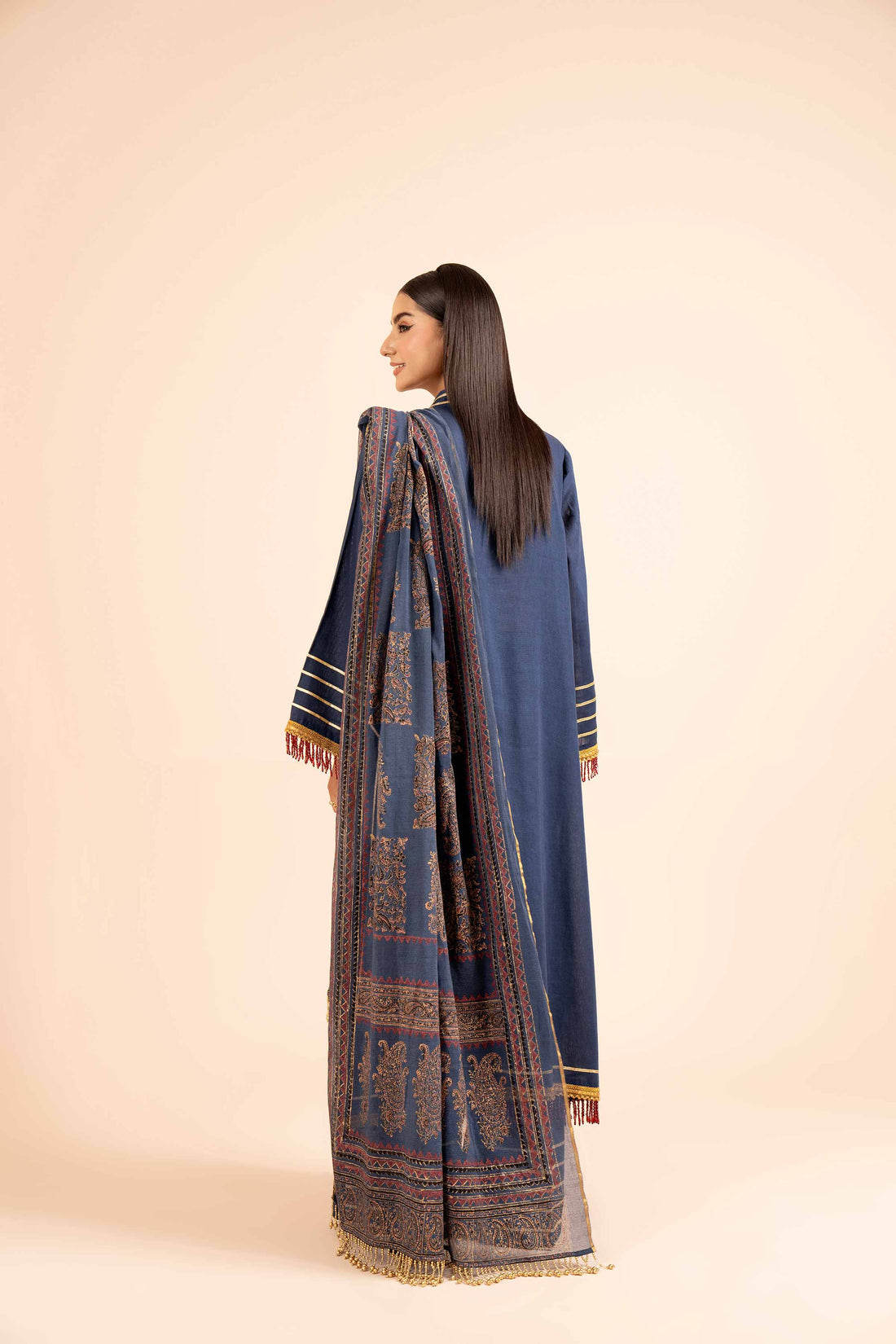 Nishat Linen | Naqsh Winter 2024 | Suit - 42404311