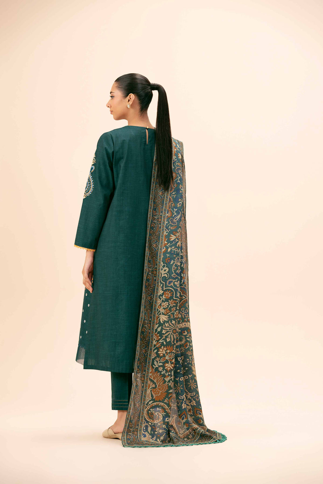 Nishat Linen | Naqsh Winter 2024 | Suit - 42404327