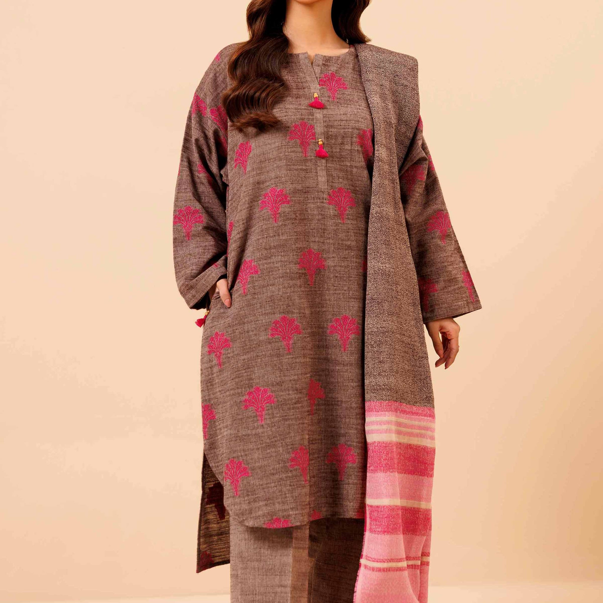 Nishat Linen | Naqsh Winter 2024 | Suit - 42404338