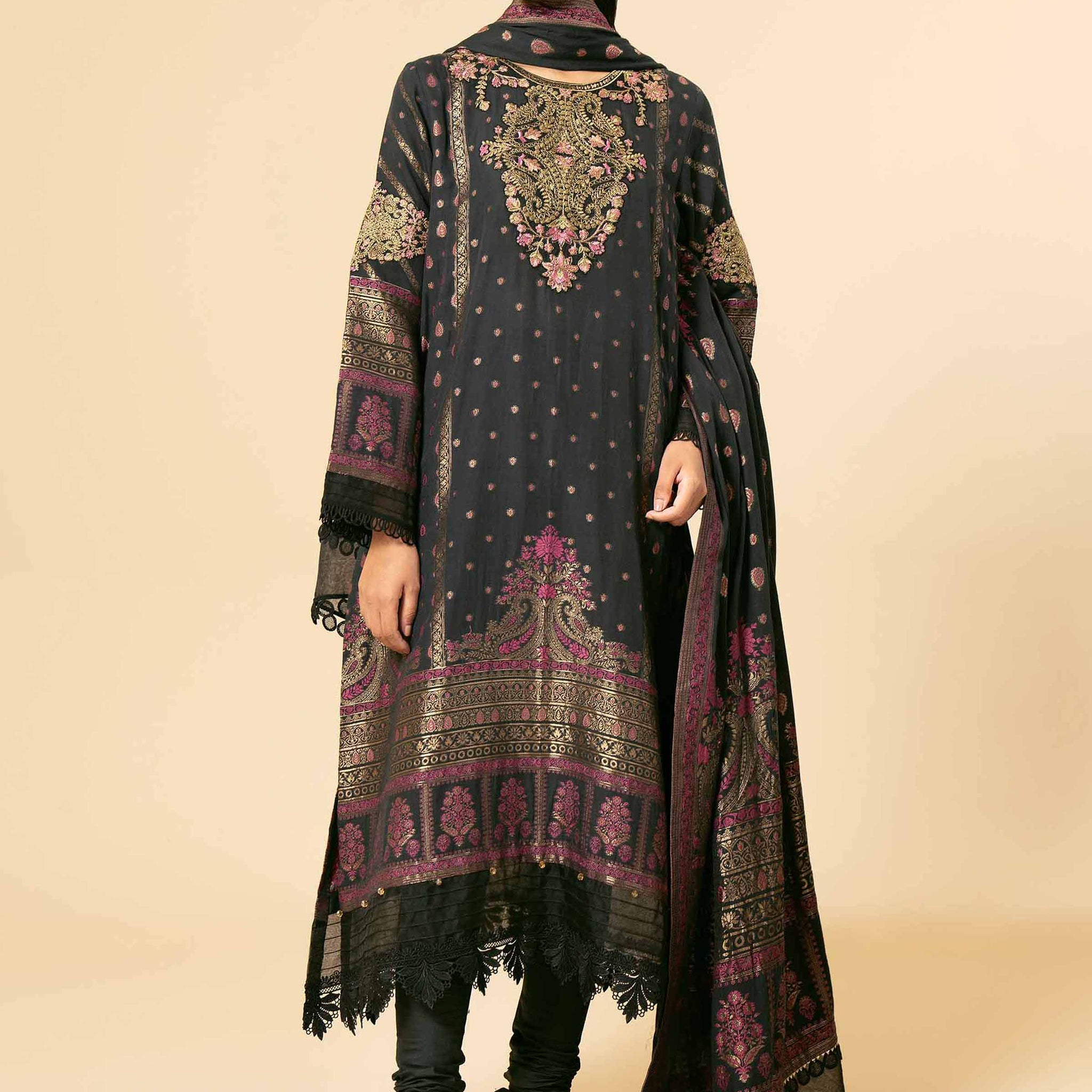 Nishat Linen | Naqsh Winter 2024 | Suit - 42404353