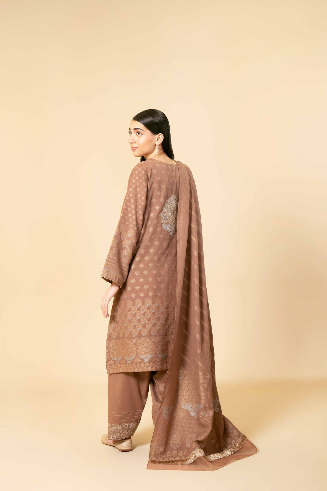 Nishat Linen | Naqsh Winter 2024 | Suit - 42404358