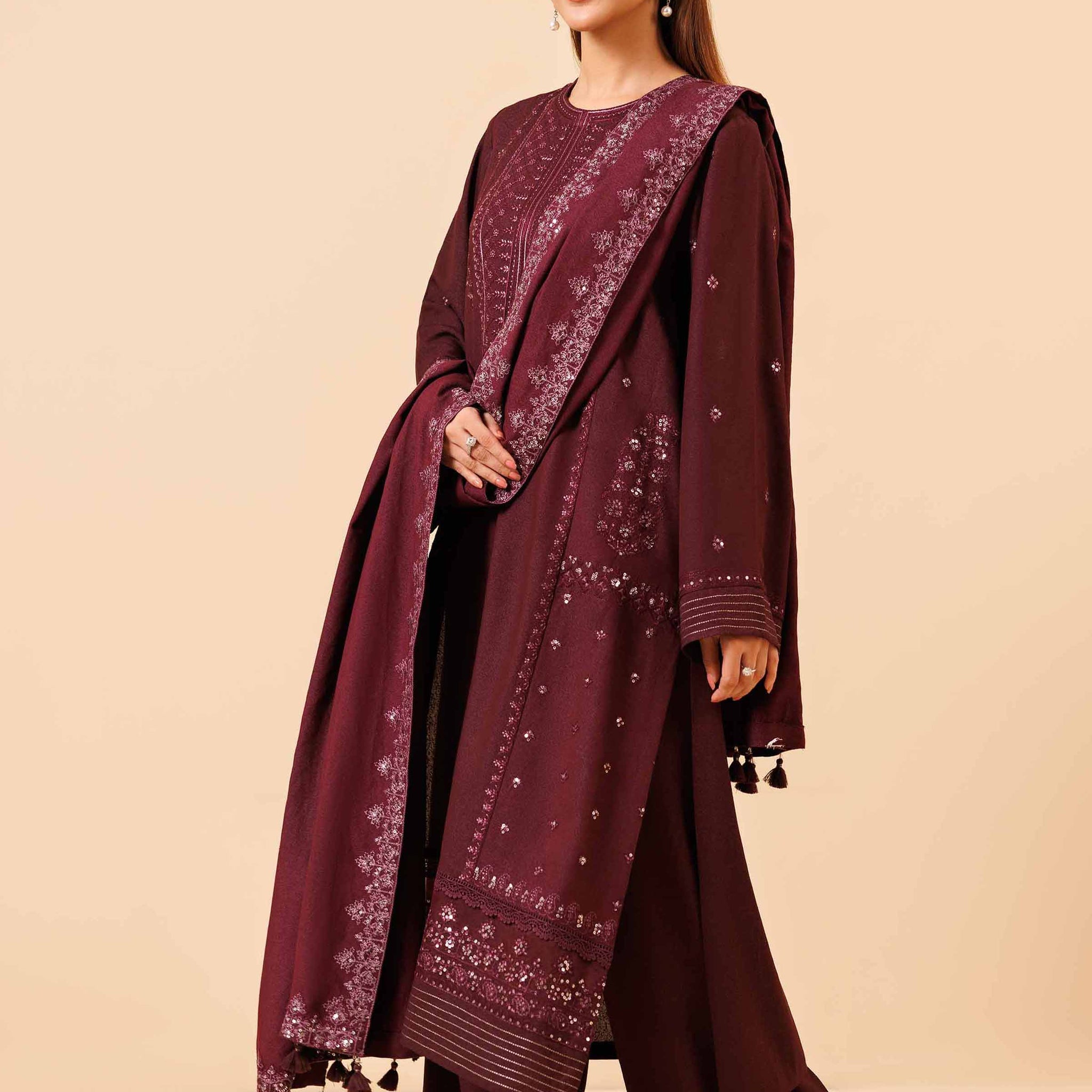 Nishat Linen | Naqsh Winter 2024 | Suit - 42404365