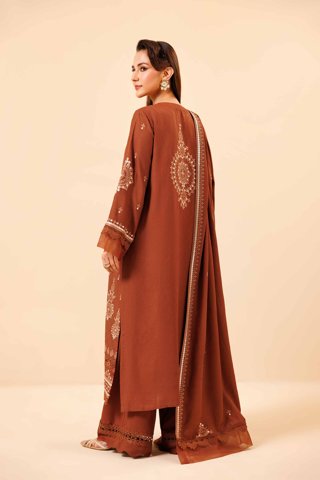 Nishat Linen | Naqsh Winter 2024 | Suit - 42404372